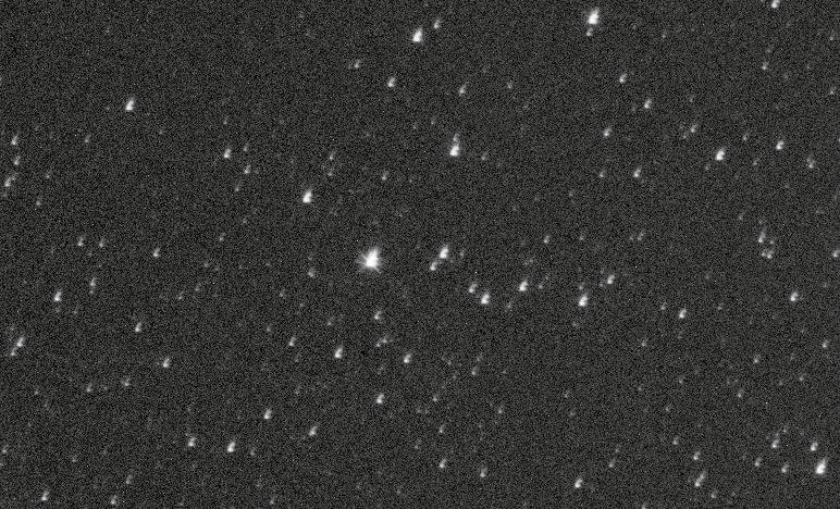 Stars at the edge of a full frame sensor without collimation